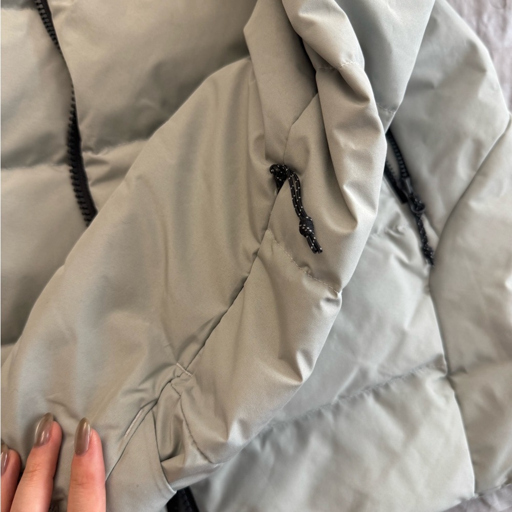 Goretex Ski Down Jacket From Mountain Hardwear - image 2